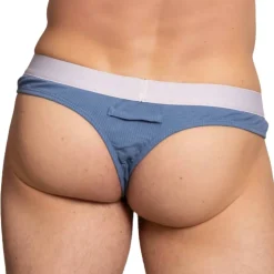 String Passant Bleu