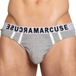 String Passant Gris